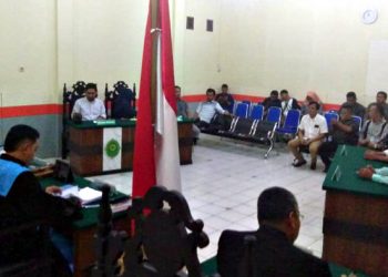 Sidang putusan gugatan Risman Taha yang digelar di Pengadilan Tata Usaha negara (PTUN) Gorontalo, Kamis (12/3/2020). Foto: Lukman Polimengo/mimoza.tv
