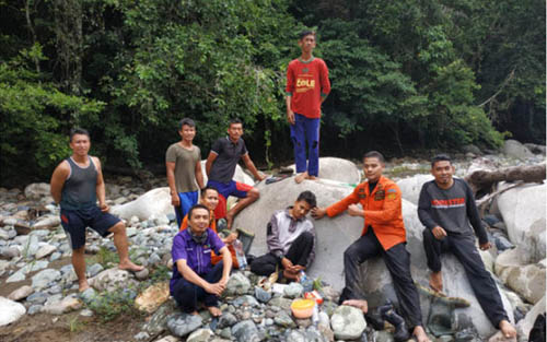 Tiga Surveyor Kehutanan yang sebelumnya masih dalam pencarian tim Basarnas Provinsi Gorontalo saat melakukan survey lokasi pertambangan di kawasan gunung Desa Lembah Hijau, Kecamatan Wanggarasi, Kabupaten Pohuwato, akhirnya berhasil ditemukan.