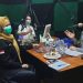 Kabid humas Polda Gorontalo bersama Dinas kesehatan Provinsi Gorontalo saat memberikan himbauan dalam kegiatan talk show. Foto: Humas Polda Gorontalo.