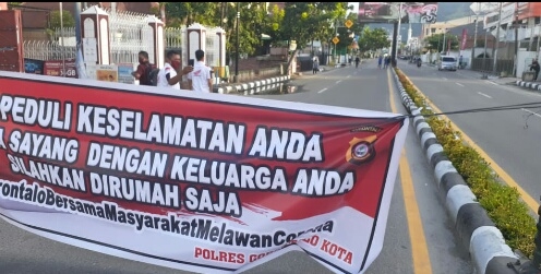 Salah satu ruas jalan di Kota Gorontalo yang di tutup.