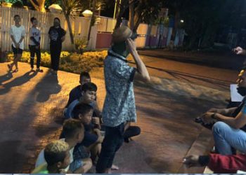 Belasan remaja yang diamankan aparat kepolisian saat sedang nongkrong.