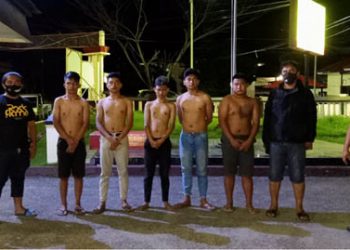 Pelaku balap liar yang diamankan aparat kepolisian.