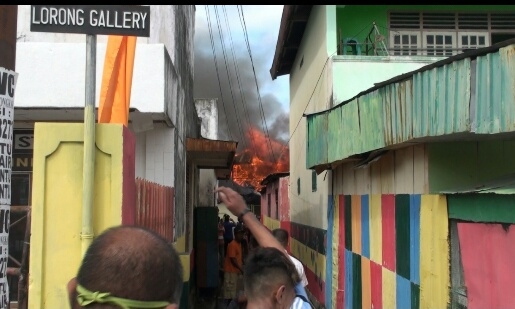 Kebakaran yang menimpa empat rumah di Kelurahan Limba U II,  Kecamatan Kota Selatan,  Kota Gorontalo,  Rabu (20/5/2020)