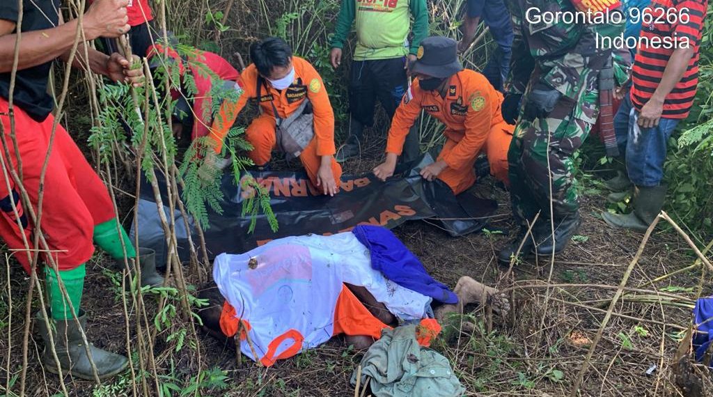 Jenazah Suroso saat ditemukan oleh tim SAR Gabungan, Kamis (9/7/2020). Foto: Basarnas Gorontalo.