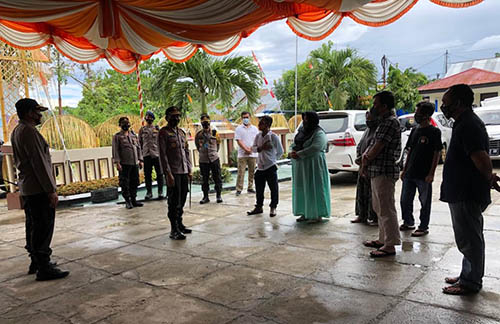 Kapolda Gorontalo Irjen Pol Dr. Akhmad Wiyagus melakukan kunjungan ke kantor Komisi Pemilihan Umum (KPU) Kabupaten Bone Bolango, Minggu (6/9/2020).