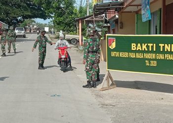 Sebagai wujud keprihatinan kepada masyarakat, Korem 133/Nani Wartabone melalui personel Detasemen Markas (Denma) yang tergabung dalam satuan pengamanan Covid – 19 melakukan operasi pengamanan penggunaan masker kepada masyarkat di beberapa pusat keramaian, seperti di Pasar Isimu, Pasar Pulubala, Bundaran Patung BJ. Habibie, Bundaran Masjid Isimu serta Jalan Trans Sulawesi, Senin (9/11/2020).