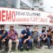 Kelompok Masyarakat Bara JP bersama  LSM Bongkar menggelar kegiatan pemasangan spanduk yang bertuliskan penolakan terhadap aksi unjuk rasa anarkis, yang digelar di Bundaran Saronde Kota Gorontalo, Rabu (21/10/2020) lbulan alu.