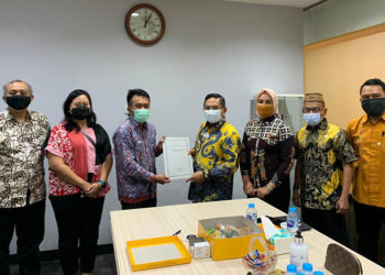 Program Pemulihan Ekonomi Nasional (PEN) yang diusulkan Pemerintah Kota (Pemkot) Gorontalo, Senin (28/12/2020) disetujui oleh Pemerintah Pusat, melalui PT. SMi (Sarana Multi infrastruktur). Persetujuan program PEN Kota Gorontalo, melalui penandatanganan perjanjian pinjaman dalam rangka PEN daerah Kota Gorontalo, di PT. SMi (Persero) Jakarta.