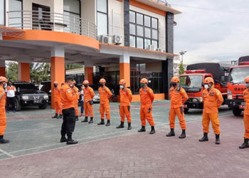 Sebanyak 10 personil dari Basarnas Gorontalo di BKO, membantu penanganan pasca gempa bumi yang mengguncang Kabupaten Majene, Provinsi Sulawesi Barat, Jumat (15/1/2020).