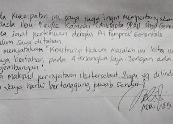 Potongan surat Asri Wahyuni Banteng yang mempertanyakan kepada Meyke Kamaru, Anggota DPRD Provinsi Gorontalo pada saat pertemuan dengan pihak Pemprov, sebelum dirinya ditahan.