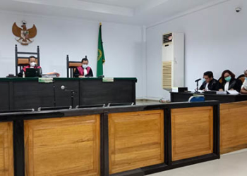 Sidang perkara dugaan korupsi pembebasan lahan jalan Gorontalo Outer Ring Road (GORR) yang di gelar di Pengadilan Tipikor Gorontalo, Jumat (23/4/2021) dengan agenda pembacaan pledoi dari terdakwa Ibrahim dan Farid Siradju.