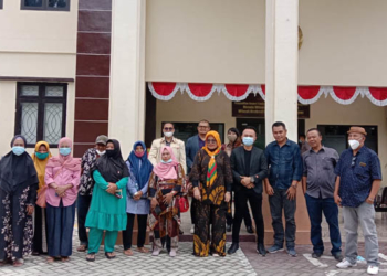 Keluarga ahli waris  lahan di Kecamatan Tomilito, Gorontalo Utara menggugat PT Gorontalo Listrik Perdana (GLP) lantaran belum membayar lahan seluas sekitar 67 hektar. Foto: Lukman Polimengo.