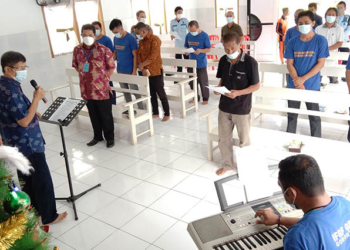 Ibadah perayaan Hari Natal di Lembaga Pemasyarakatan (Lapas) Kelas IIA Gorontalo. Foto: Lukman Polimengo.