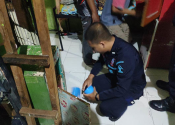 Mengantisipasi gangguan keamanan menjelang Natal dan Tahun Baru (Nataru), Lembaga Pemasyarakatan Kelas IIA Gorontalo melakukan penggeledahan di kamar Warga Binaan Pemasyarakatan (WBP), Selasa (21/12/2021) malam.