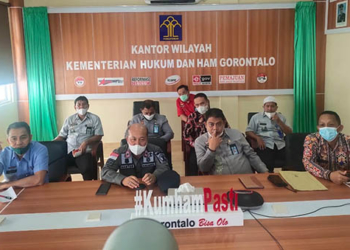 Menjelang Hari Natal dan Tahun Baru 2022 Divisi Pemasyarakatan (Divpas) Gorontalo menggelar kegiatan refleksi dan penguatan kewaspadaan lewat daring, Kamis (23/12/2021).