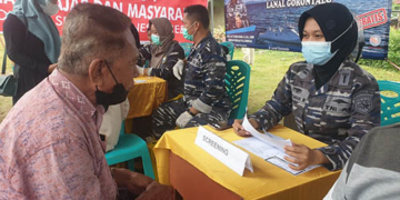 Kegiatan Serbuan Vaksinasi yang digelar Lanal Gorontalo