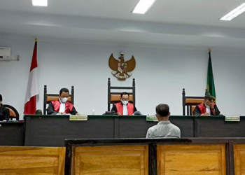 Majelis hakim Pengadilan Tindak Pidana Korupsi (Tipikor) pada Pengadilan Negeri (PN) Gorontalo akhirnya memutuskan Arfan Igirisa dan Albert Hany Kaloh, terdakwa tindak pidana korupsi dalam pemberian kredit investasi pada Bank Sulutgo Cabang Limboto tahun 2015-2016, Kamis, (23/12/3201).