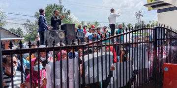 Puluhan korban investasi bodong berkedok Forex, FX Family untuk kedua kalinya mendatangi Polda Gorontalo,Kamis (13/1/2022). Foto: Lukman Polimengo.