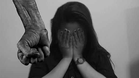 Ilustrasi kekerasan seksual. Foto: Lukman Polimengo.