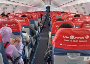 Suasana kabin maskapai Lion Air. Foto : Lukman Polimengo/mimoza.tv