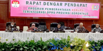 Rapat dengar pendapat (RDP) antara DPRD Provinsi Gorontalo dengan Komisi Pemberantasan Korupsi (KPK) yang digelar di Ruang Paripurna DPRD Provinsi Gorontalo pada Kamis (19/5/2022). Foto : LukmanPolimengo.