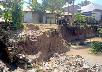 Kondisi sungai di Desa Ombulo, Kecamatan Limboto Barat, Kabupaten Gorontalo. Foto : Istimewa.