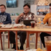 Kepala Kantor Perwakilan Bank Indonesia (KPBI) Provinsi Gorontalo, Ronny Widjijarto Purubaskoro (tengah), saat kegiatan Ngopi Sore Bareng Media, yang digelar di salah satu restoran di Kota Gorontalo, Selasa (16/8/2022). Foto : Lukman Polimengo/mimoza.tv.