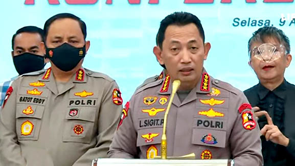 Kapolri Jenderal Listyo Sigit Prabowo mengumumkan bahwa Ferdi Sambo menjadi tersangka baru dalam kasus pembunuhan Brigadir Nofriansyah Yosua Hutabarat atau Brigadir J, Selasa (9/8/2022).