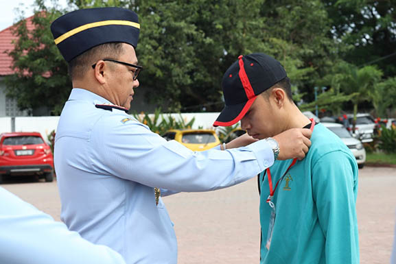 Kakanwil Kemenkumham Gorontalo, Heni Susila Wardoyo saat membuka Pelatihan dan Pembinaan Fisik Mental Dan Disiplin (FMD) Tahun 2022, Senin (8/8/2022).