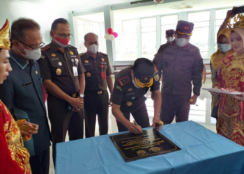 Kepala Kejaksaan Tinggi Gorontalo, Haruna SH, MH. meresmikan Balai Rehabilitasi Adhyaksa Kabupaten Bone Bolango yang berlokasi di RSUD Toto Kabila, Kamis (11/8/2022).