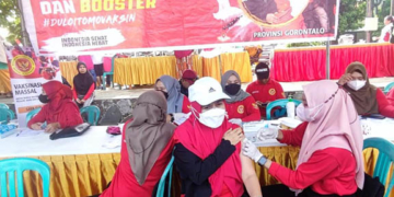 Dalam rangka peringatan HUT Kemerdekaan RI ke 77, Badan Intelijen Negara Daerah (Binda) bersama Pemerintah Provinsi Gorontalo mengadakan vaksinasi massal dosis pertama, Dosis ke dua dan dosis boster, yang digelar di Lapangan Taruna Remaja, Kota Gorontalo, Minggu (7/8/2022).