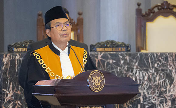 Ketua Mahkamah Agung Prof. Dr. H. M. Syarifuddin, S.H., M.H. Sumber foto : Website mahkamahagung.go.id.