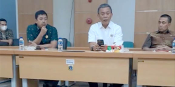 Tangkapan layar Ketua DPRD Provinsi DKI Jakatra, Prasetyo Edi Marsudi saat menerima Anggota Dewan Kehormatan Anggota DPRD Provinsi Gorontalo.