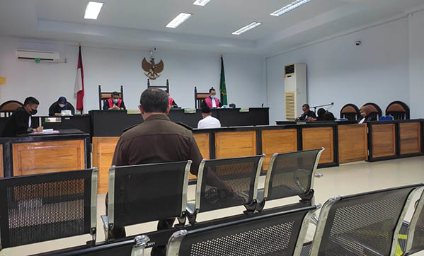 Majelis hakim Pengadilan Tindak Pidana Korupsi (TIPIKOR) dan Hubungan Industrial pada Pengadilan Negeri Gorontalo akhirnya menjatuhkan vonis 8 tahun penjara kepada Irwansyah P. Djafar, terdakwa Tindak Pidana Korupsi Proyek Pekerjaan Peningkatan Kenyamanan Dan Keasrian Lingkungan Penerangan Jalan Umum Tenaga Surya (PJU-TS) Dinas Lingkungan Hidup Dan Kehutanan Kabupaten Boalemo, Senin (19/9/2022).