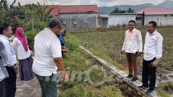 Staf Khusus Rachmat Gobel, Dr. Rustam Akili bersama tim menemui Dinas Ketahanan Pangan dan Pertanian Kabupaten Bone Bolango, Rabu (5/10/2022).Foto : Lukman Polimengo/mimoza.tv.