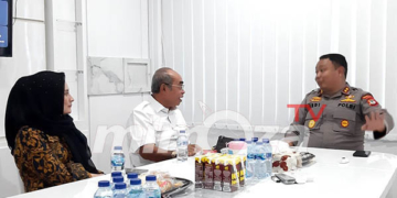 Anggota DPRD Provinsi Gorontalo, Adhan Dambea dan Indriani Dunda melakukan kunjungan silaturahmi ke Polres Gorontalo Kota, yang diterima langsung Kapolres AKBP Ardi Rahananto, Selasa (1/11/2022).Foto : Dullah Pakudu/mimoza.tv.