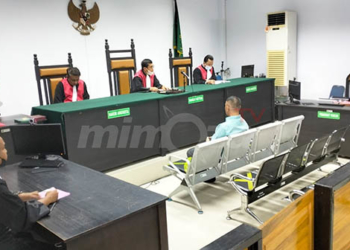 Sidang kasus dugaan korupsi Bank Sulut-Go Cabang Tilamuta yang disinyalir merugikan keuangan negara sebesar Rp. 37 miliar yang digelar di Pengadilan Negeri Tindak Pidana Korupsi (Tipikor) dan Hubungan Industrial Gorontalo, Rabu (2/11/2022). Foto : Lukman Polimengo.