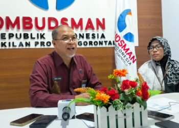 Kepala Ombudsman Perwakilan Provinsi Gorontalo, Alim S. Niode saat memberikan keterangan pada  jumpa pers akhir tahun, Jumat (30/12/2022). Foto : Lukman Polimengo/mimoza.tv.