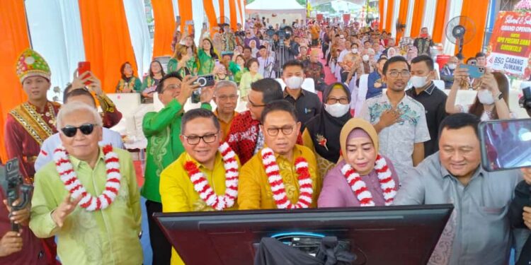 peresmian Kantor Pusat Bank Perkreditan Rakyat (BPR) Prisma Dana Gorontalo, Sabtu (3/12/2022). Foto : Lukman Polimengo.