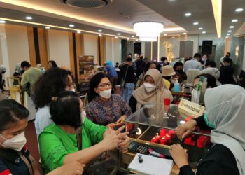 Nasabah PT Pegadaian sampai 31 Desember 2022 tercatat naik sebesar 11,11 persen. Sementara  jumlah yang dilayani sebanyak 19,67 juta orang. Sementara per tanggal 31 Desember 2022 naik menjadi 21,86 juta orang. (Foto : Pegadaian).