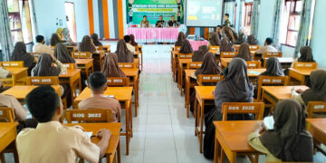 Kegiatan Jaksa Masuk Sekolah (JMS) yang digelar oleh Kejaksaan Negeri Bone Bolango di SMP 1 Tilongkabila.