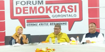 Program acara talk show Forum Demokrasi Gorontalo yang menghadirkan dua nara sumber, Rusli Habibie dan Ida Syahidah yang digelar oleh Mimoza Tv pada Minggu (9/4/2023).
