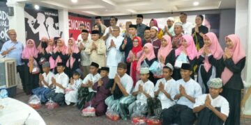 Palang Merah Indonesia (PMI) Provinsi Gorontalo menggelar acara buka puasa bersama jajaran pengurus dan puluhan anak yatim piatu dari Panti Asuhan Siratal Ummah, Jumat (7/4/2022).
