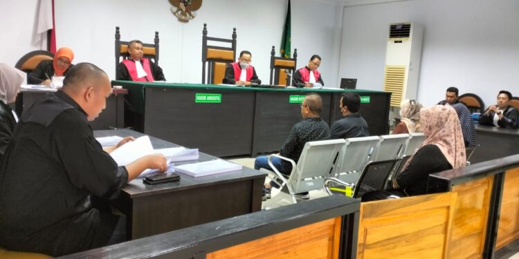 Sidang kasus dugaan korupsi kredit BRIGuna yang bergulir di PN Tipikor Gorontalo, Kamis (4/5/2023). Foto : Lukman Polimengo.