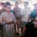 Anggota DPRD Provinsi Gorontalo, Adhan Dambea saat mendengarkan keluhan dari pedagang yang hingga saat ini belum menempati Pasar Sentral, Sabtu (12/8/2024).