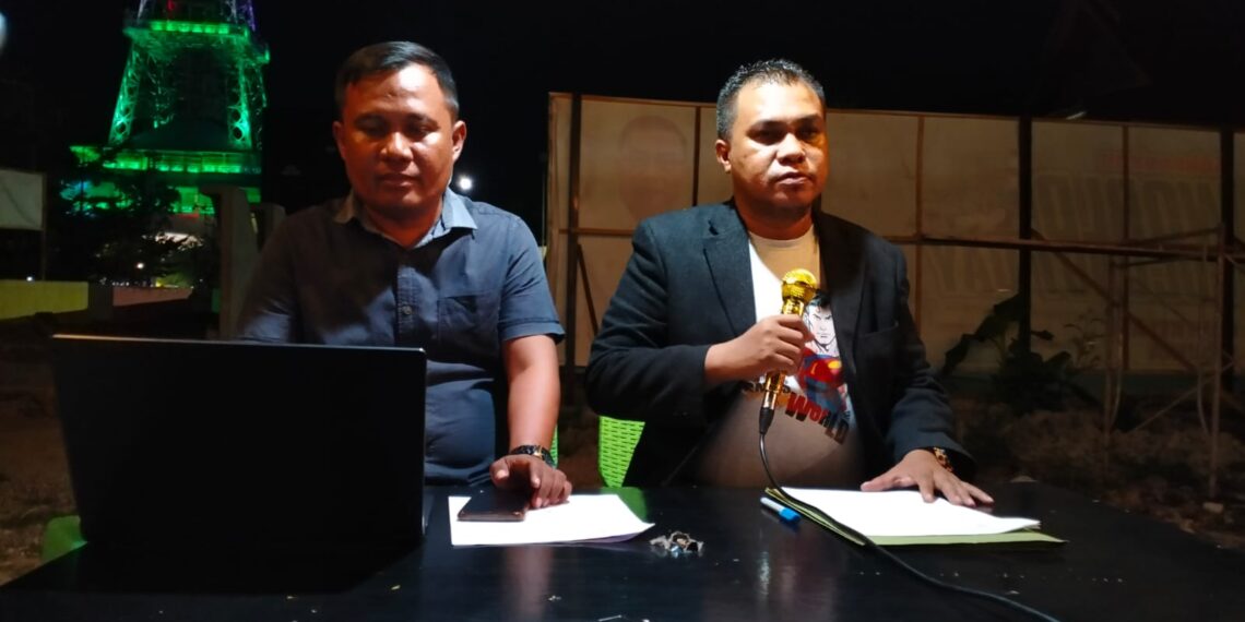 Tim kuasa hukum masyarakat penambang Kabupaten Gorontalo, Irfan Slamet Bano, S.HI & Partners. Foto : Lukman Polimengo/mimoza.tv.