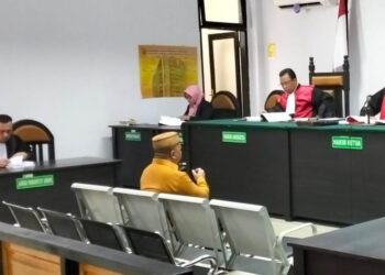 Sidang perkara dugaan korupsi di Perusahaan Daerah (Perumda) Tirta Bulango, eks PDAM Bone Bolango yang digelar di Pengadilan Negeri (PN) Tindak Pidana Korupsi (Tipikor) dan Hubungan Industrial Gorontalo. Foto : Lukman/mimoza.tv.