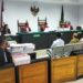 - Sidang kasus dugaan korupsi program Sambungan Rumah Berpenghasilan Rendah (SR_MBR) Perumda Tirta Bulango yang digelar di PN Tipikor Gorontalo. Foto : Lukman/mimoza.tv