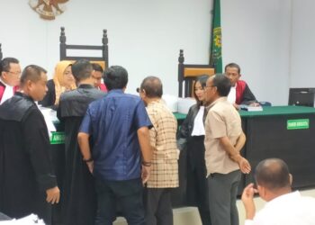 Sidang dugaan korupsi pada program Sambungan Rumah Berpenghasilan Rendah (SR - MBR) perusahaan air mimum Perumda Tirta Bulango kembali dilanjutkan di Pengadilan negeri Tindak Pidana Korupsi (Tipikor) dan Hubungan Industrial, Gorontalo, Kamis (25/1/2024). Foto : Lukman/mimoza.tv.