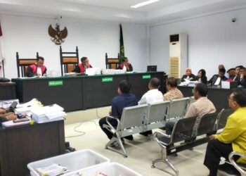 Sidang dugaan korupsi pada program Sambungan Rumah Berpenghasilan Rendah (SR - MBR) perusahaan air mimum Perumda Tirta Bulango kembali dilanjutkan di Pengadilan negeri Tindak Pidana Korupsi (Tipikor) dan Hubungan Industrial, Gorontalo, Kamis (25/1/2024). Foto : Lukman/mimoza.tv.
